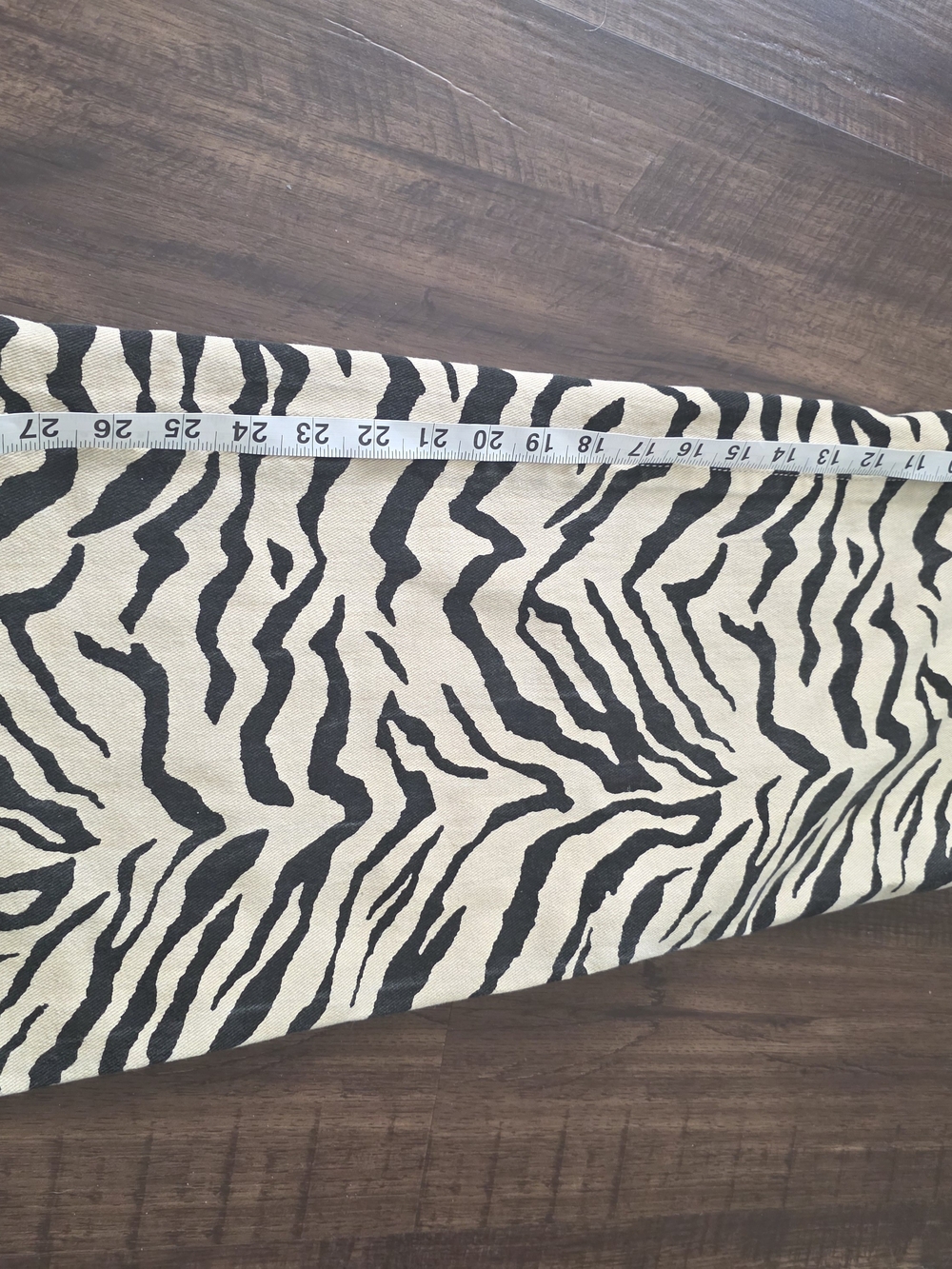Fashion Nova Savanna High Rise Printed Flare Jeans Zebra Animal Print Size 7 NWT - Picture 5 of 6